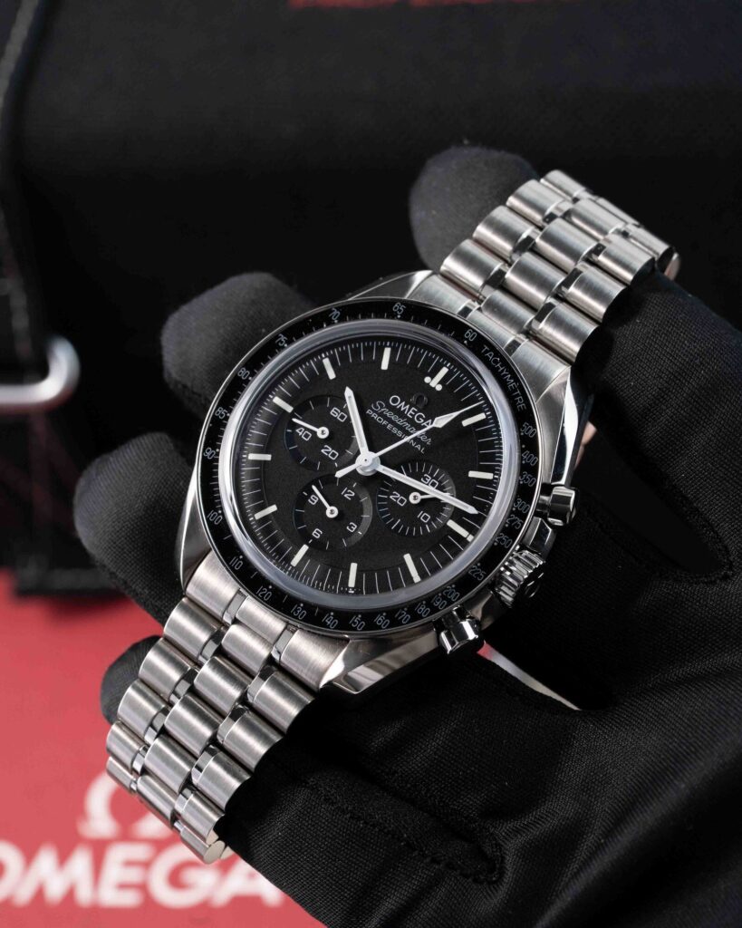 Omega Speedmaster 31030425001002 2023