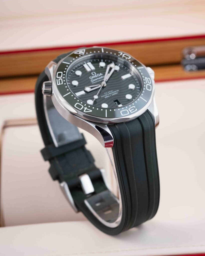 Omega Seamaster Diver 300M  210.32.42.20.10.001 2023
