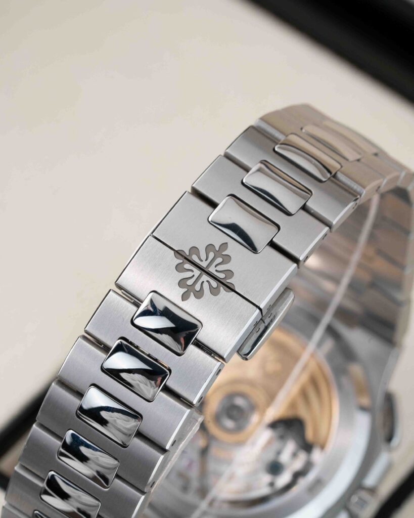 Patek Philippe Nautilus Travel Time 5990/1A-011
