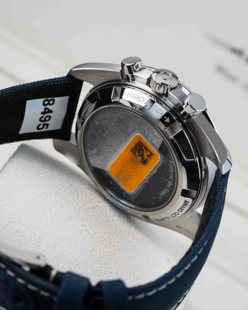 Omega speedmaster 'silver snoopy award' 310.32.42.50.02.001