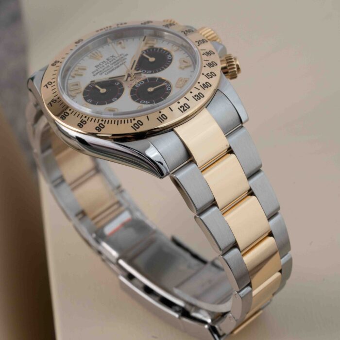 aeb13b30-aa86-4f5b-a0e3-6c26e42abeba.jpg