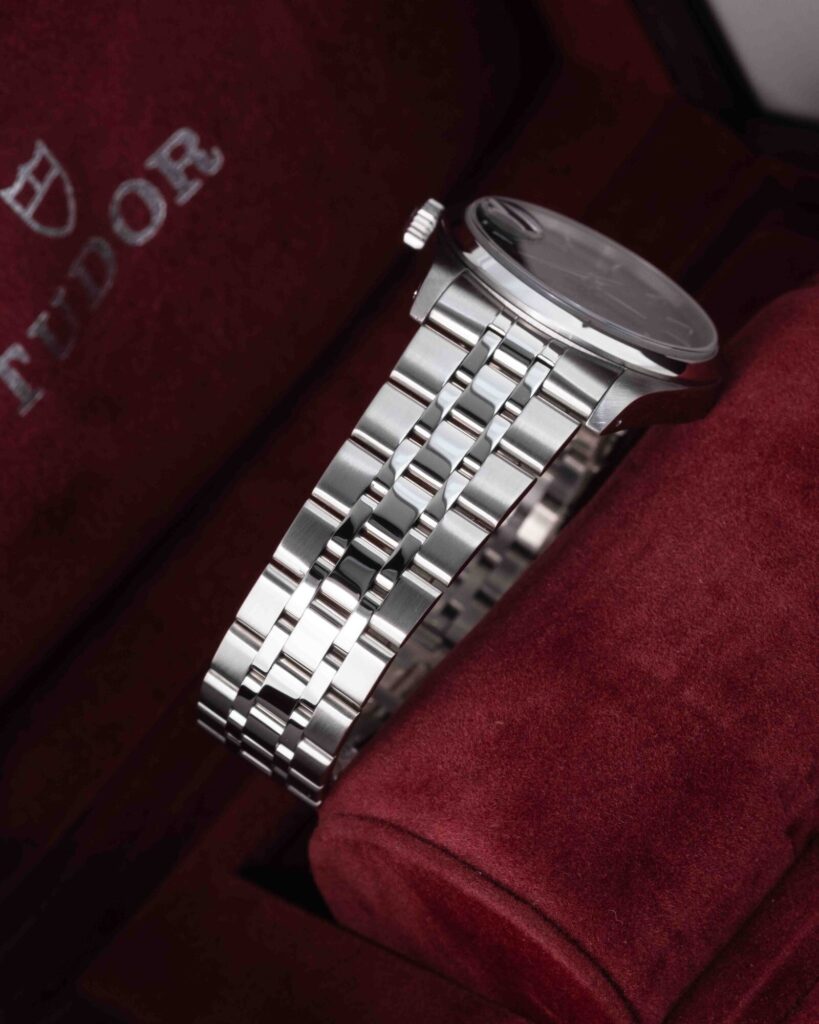 Tudor Prince Date 74000 2006