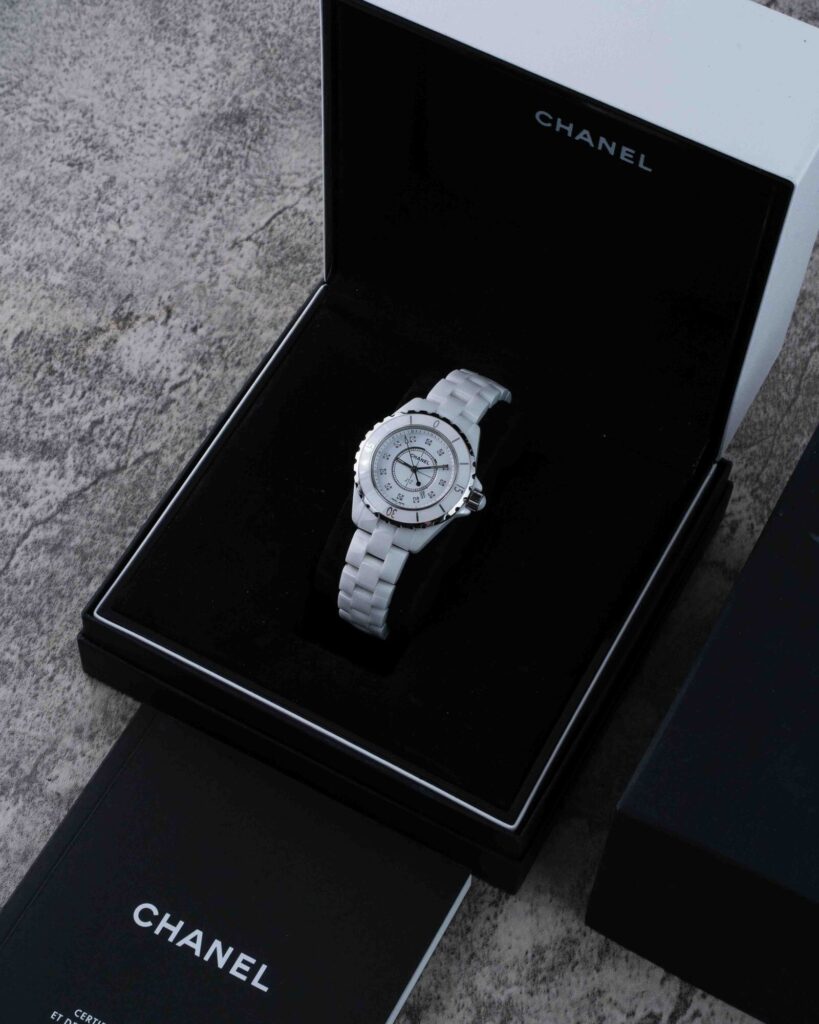 Chanel J12 H1628 2011