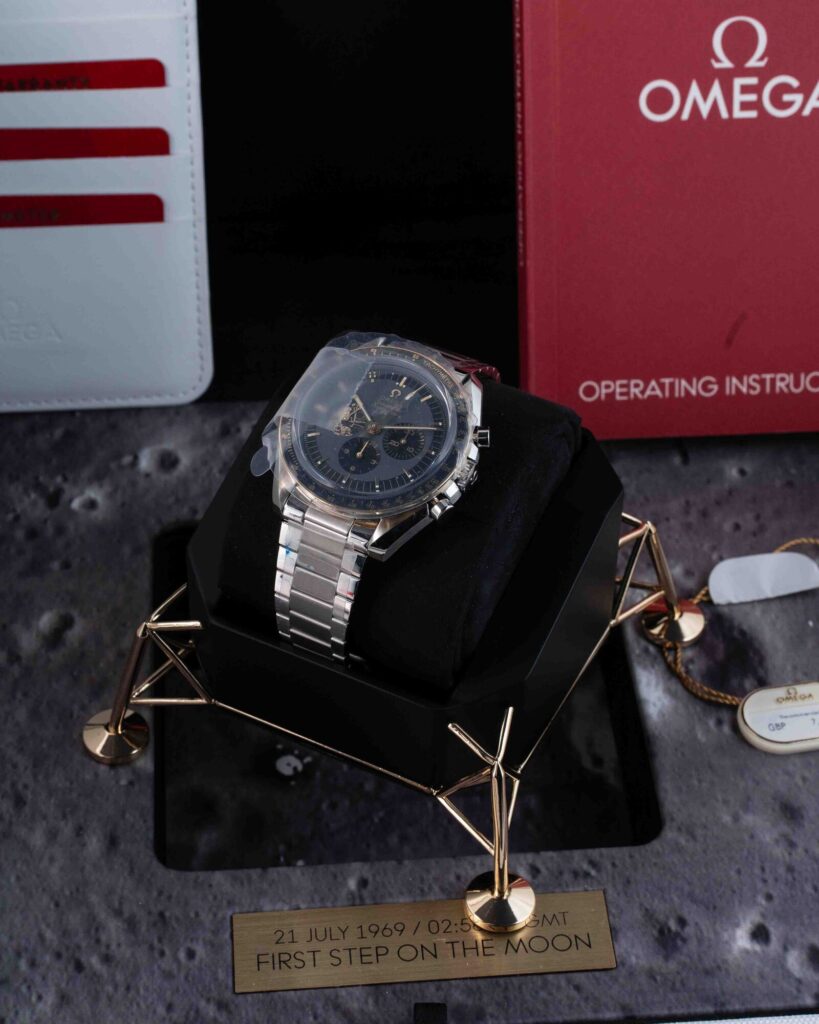 Omega Speedmaster Professional Moonwatch 31020425001001 2019