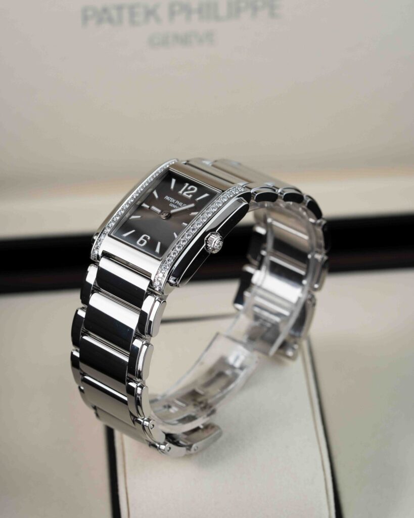 Patek Philippe TWENTY~4 4910/1200A-010 2025