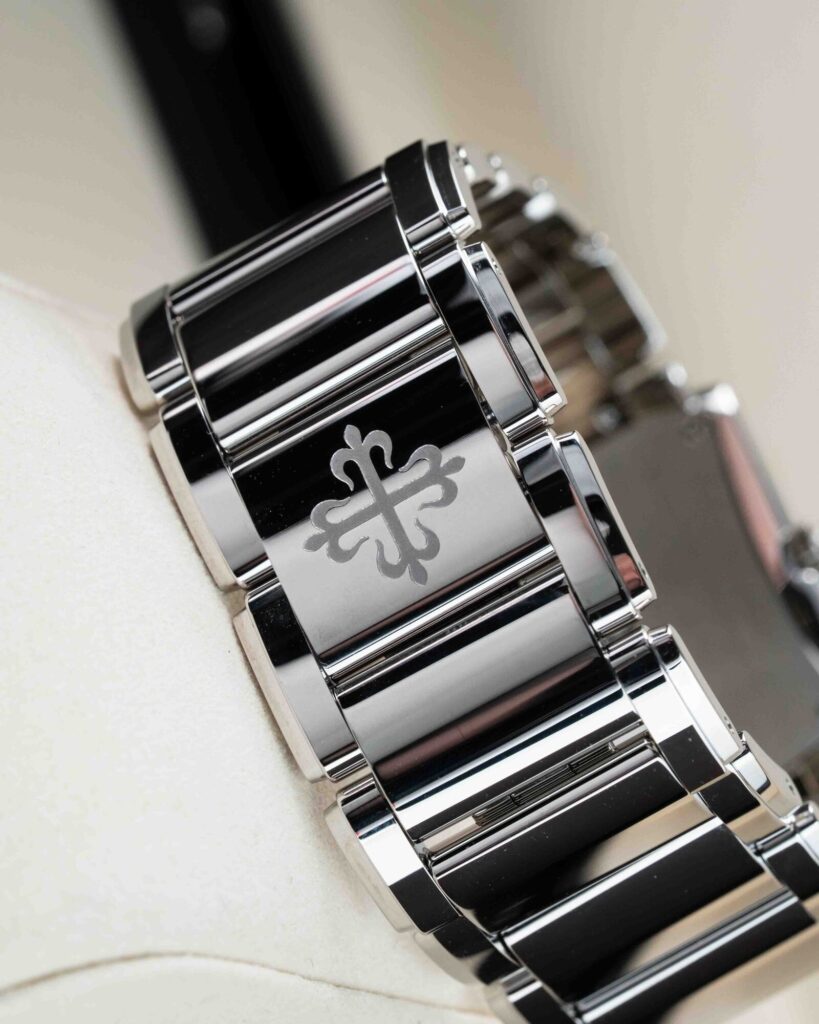 Patek Philippe TWENTY~4 4910/1200A-010 2025
