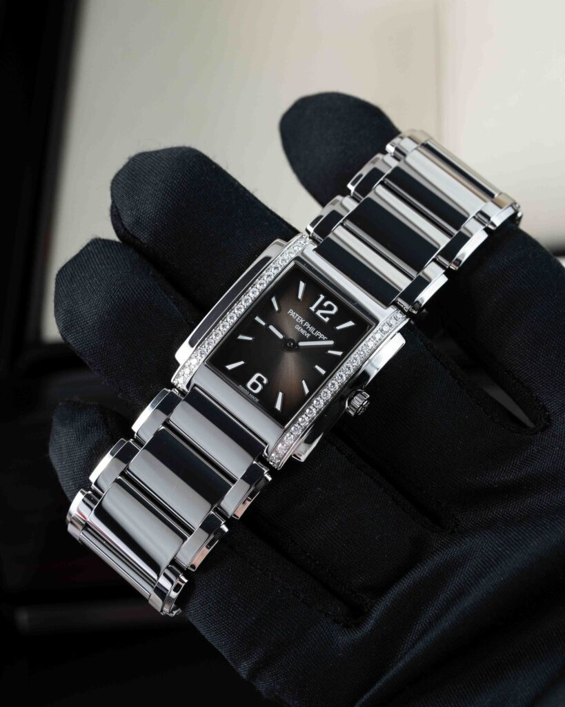 Patek Philippe TWENTY~4 4910/1200A-010 2025