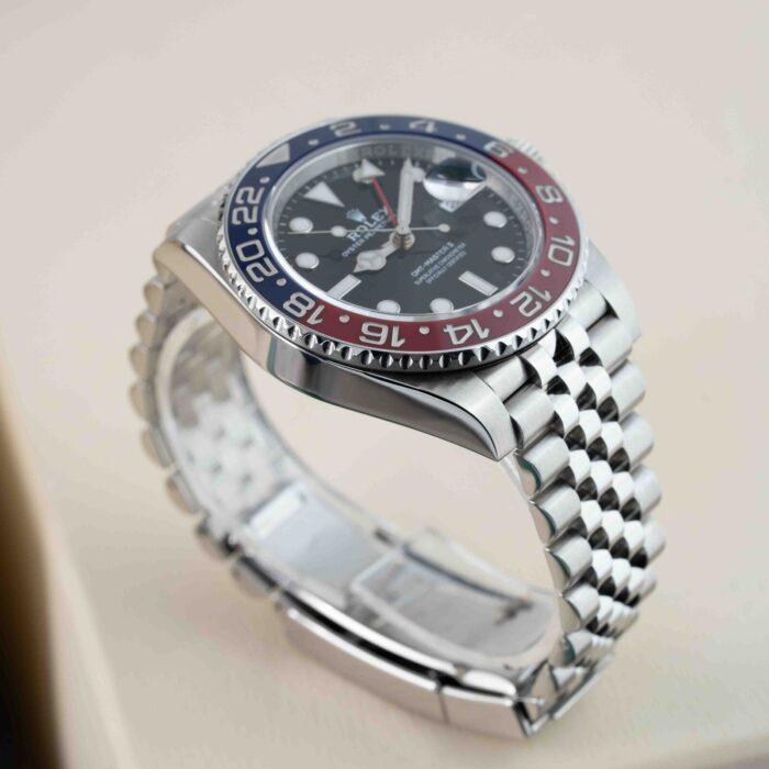 ff2c43c9-9cdc-4147-b697-cbe4cd872c7a-1.jpg