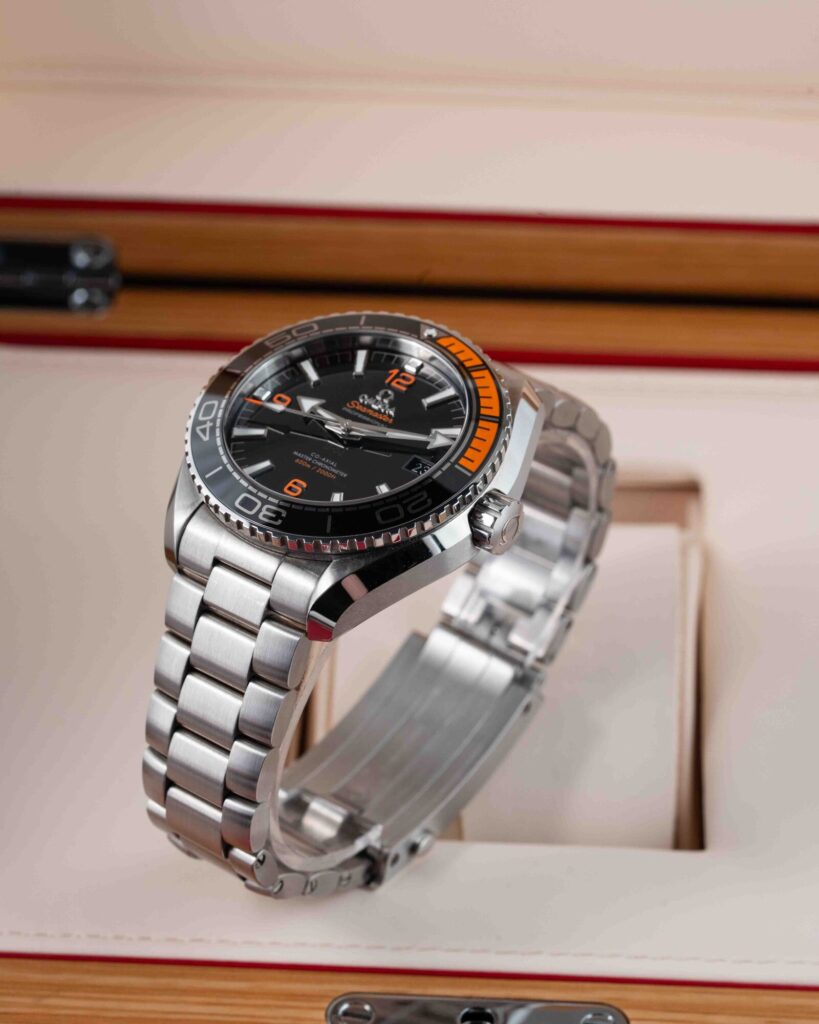 Omega Seamaster Planet Ocean 215.30.44.21.01.002 2024