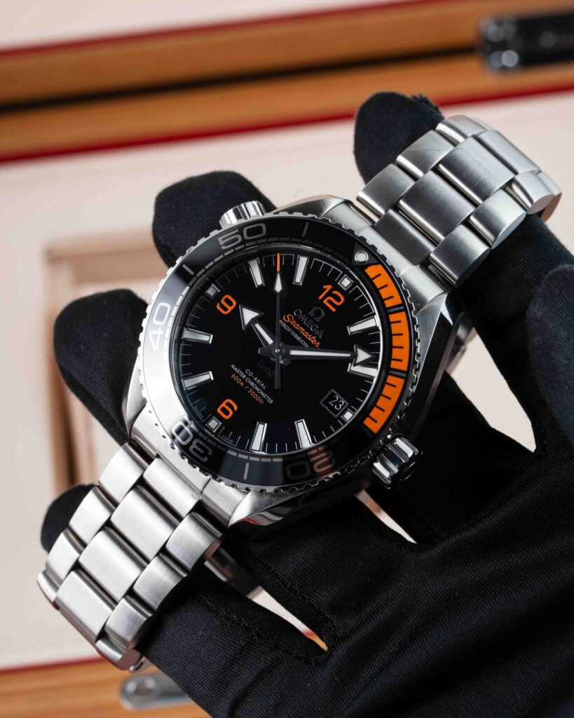 Omega Seamaster Planet Ocean 215.30.44.21.01.002 2024