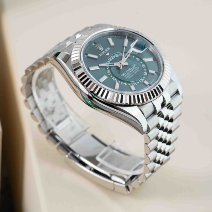 9cba977d-7dbb-48cd-bce9-8789657c6f6e.jpg