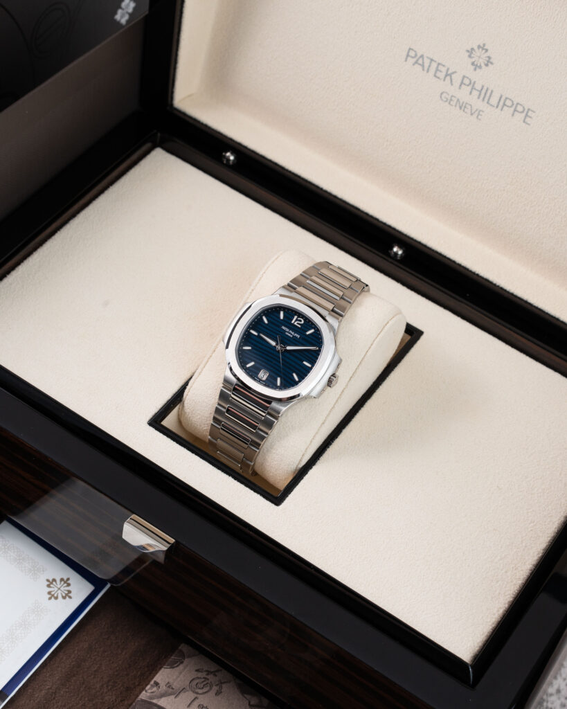 Patek Philippe Nautilus 7118/1A-001