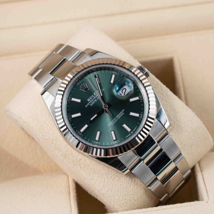 53d8bbd9-9d93-40ac-96d7-e21cc3b62c65.jpg