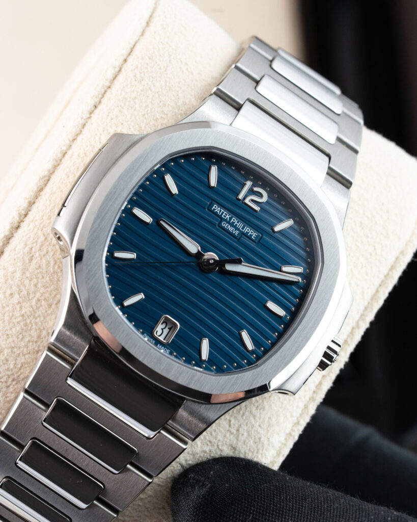 Patek Philippe Nautilus 7118/1A-001