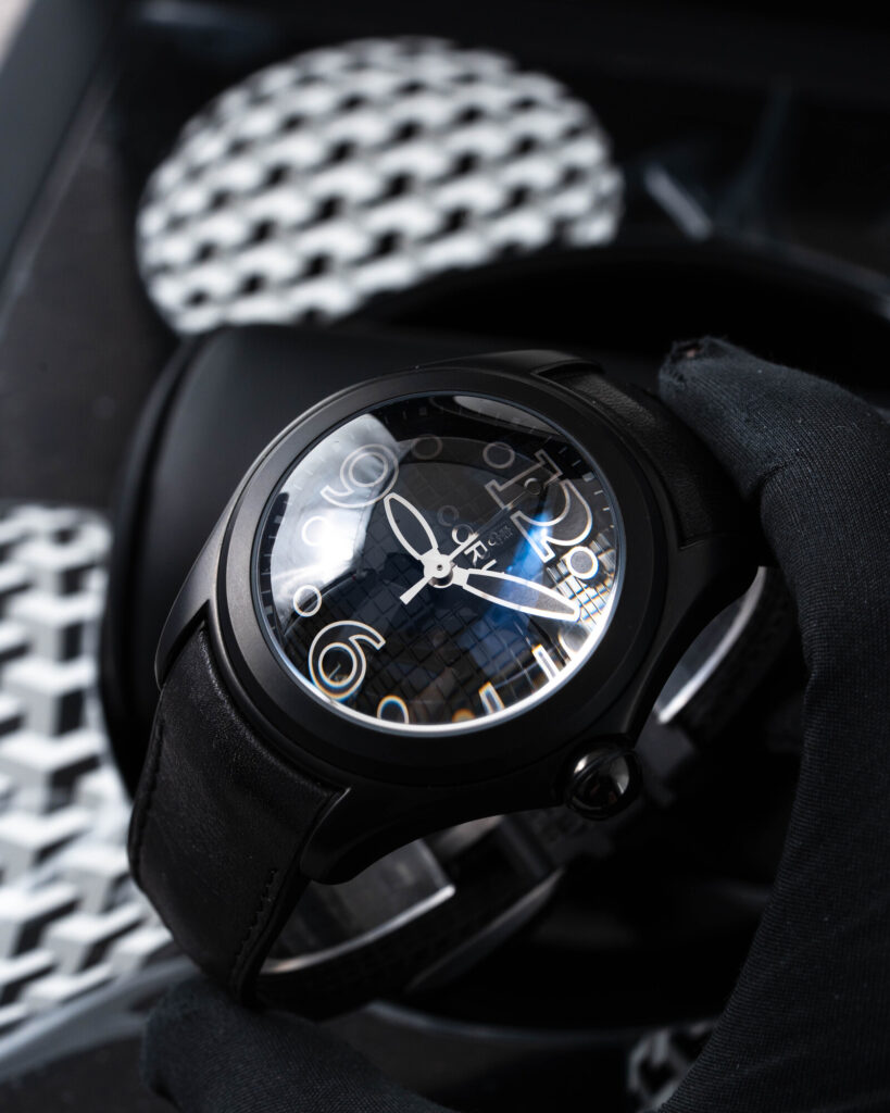 Corum Bubble 082.300.98/0061 FN30 2016