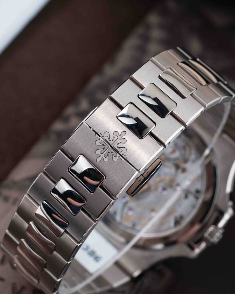 Patek Philippe Nautilus 5740/1G-001 2024