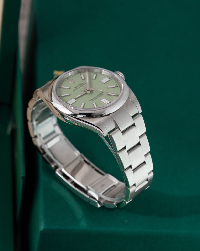 Rolex Oyster Perpetual 134300 2025