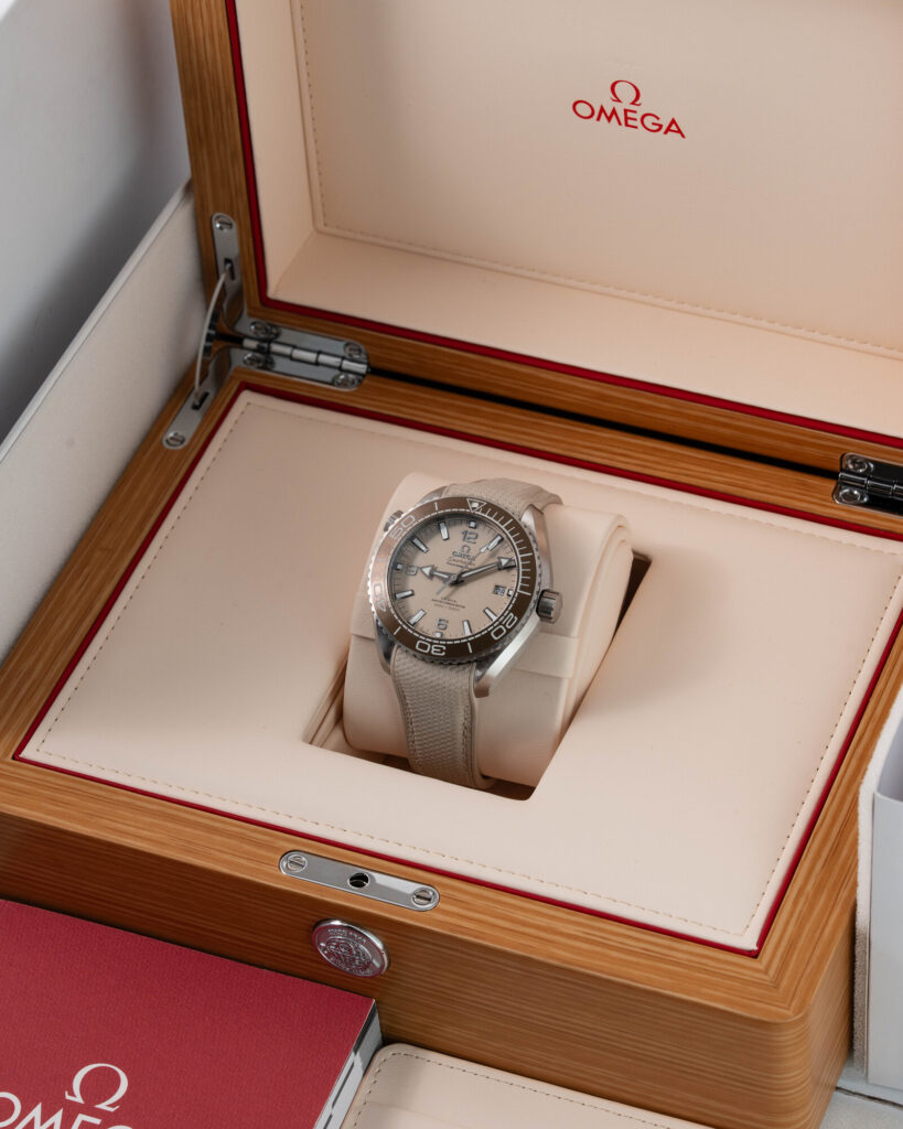 Omega Seamaster Planet Ocean 215.32.44.21.09.001 2024