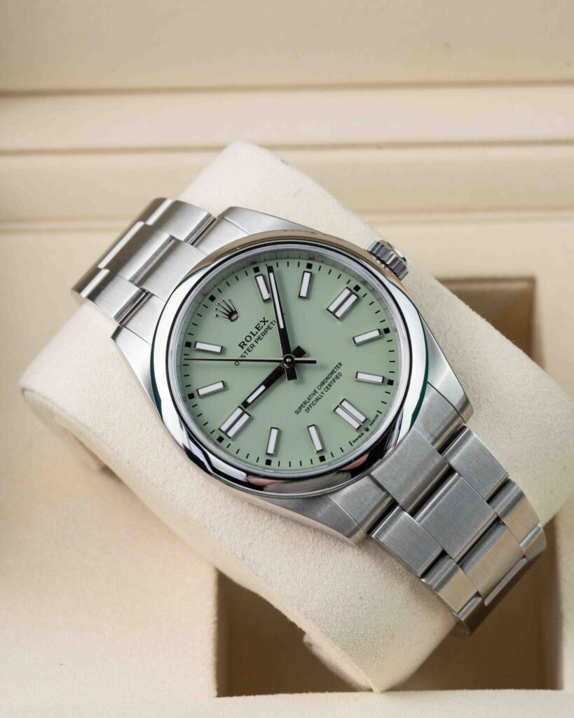 Rolex Oyster Perpetual 134300 2025