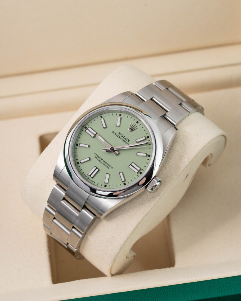 Rolex Oyster Perpetual 134300 2025
