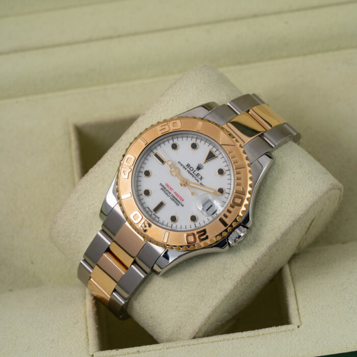 98dd5980-fe83-4428-bc27-4922b39521eb.jpg