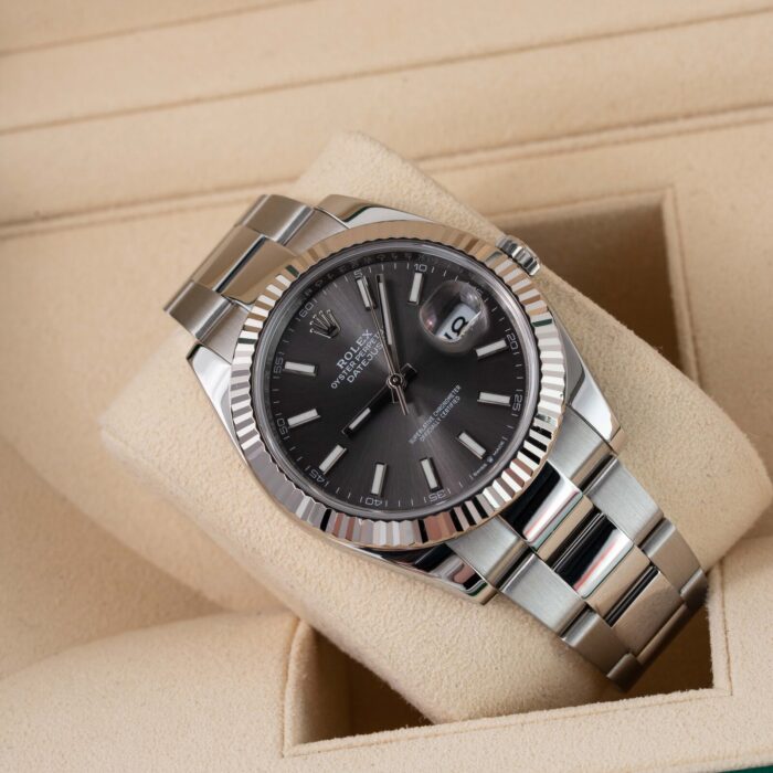 d123ca56-d0b8-4a47-ac40-984ad1115a8b.jpg
