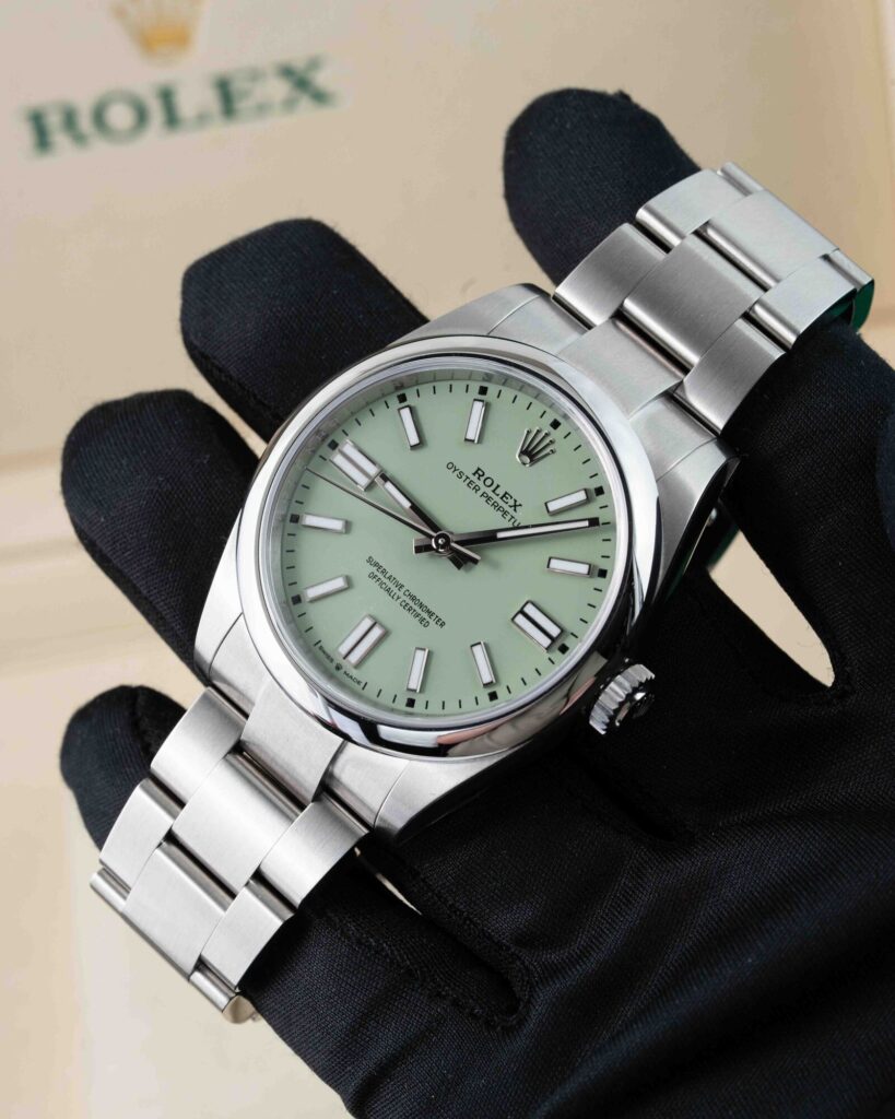 Rolex Oyster Perpetual 134300 2025