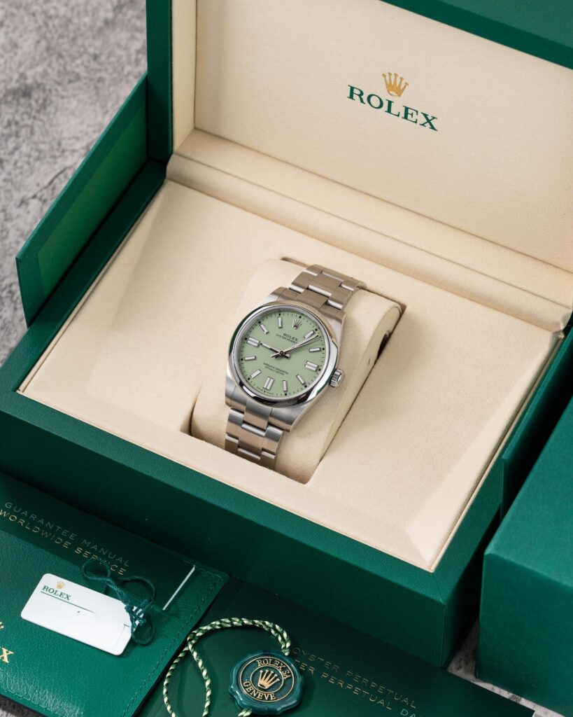 Rolex Oyster Perpetual 134300 2025