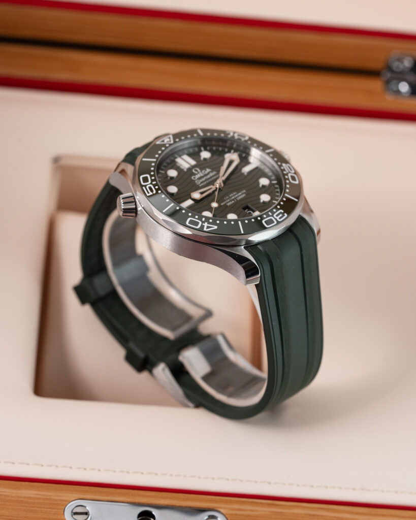 Omega Seamaster 210.32.42.20.10.001 2025