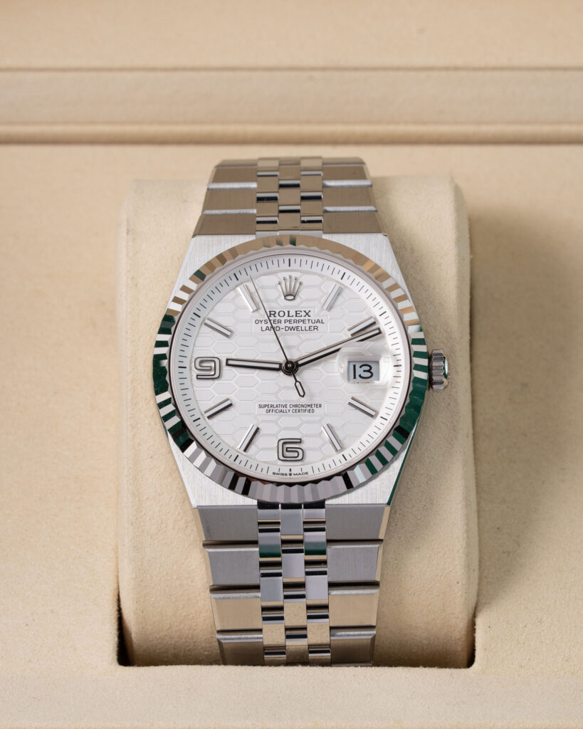 Rolex Land-Dweller 127334