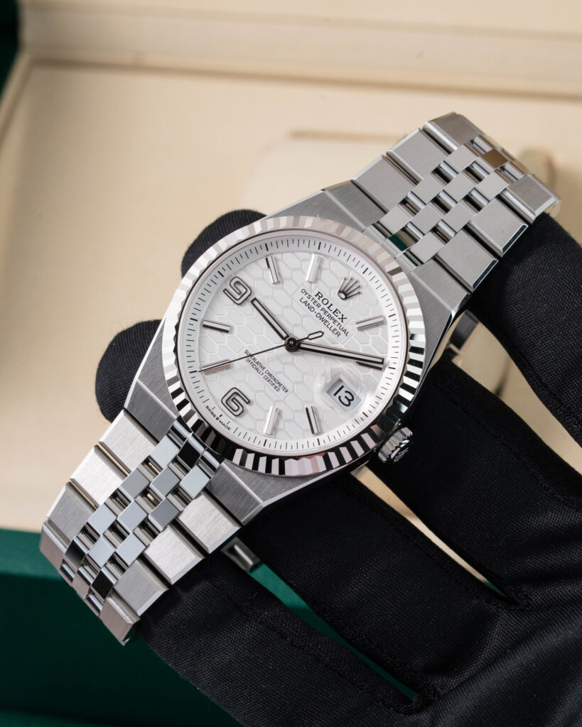 Rolex Land-Dweller 127334
