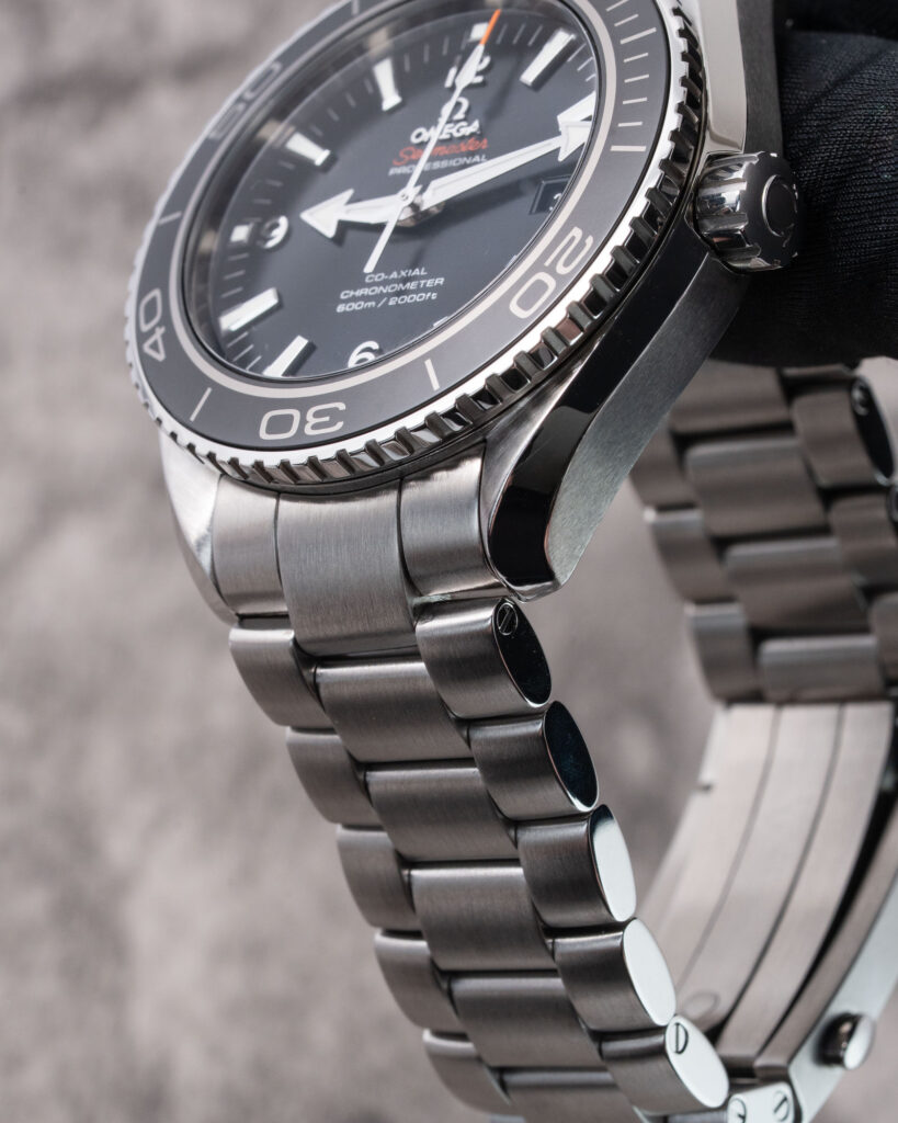 Omega Seamaster Planet Ocean 215.30.44.21.01.001 2016