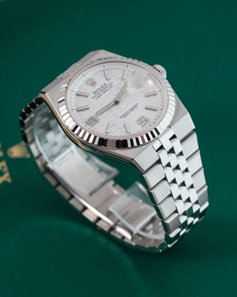Rolex Land-Dweller 127334