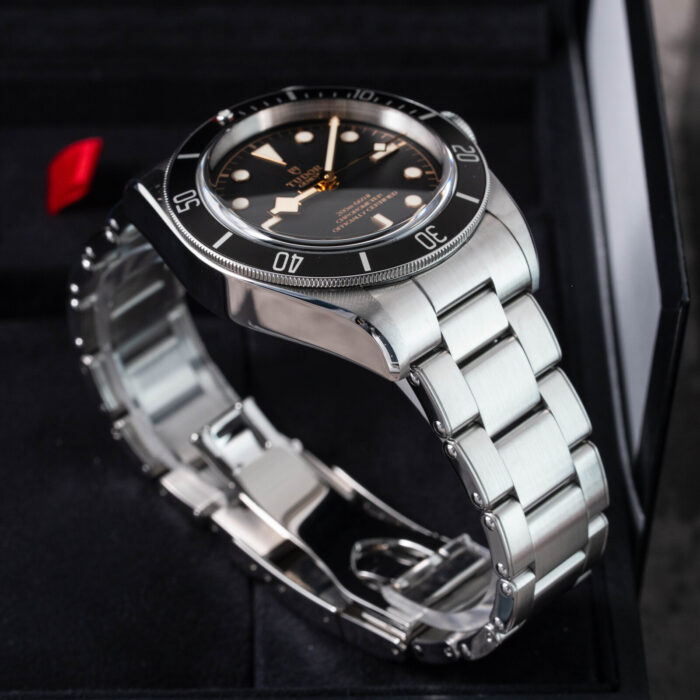 ac841238-99b2-4f7b-b9ed-172ce9af3283.jpg