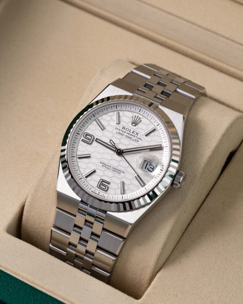 Rolex Land-Dweller 127334