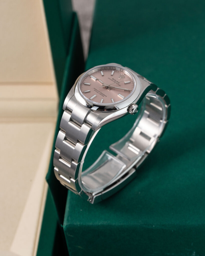 Rolex Oyster Perpetual 124200 2025