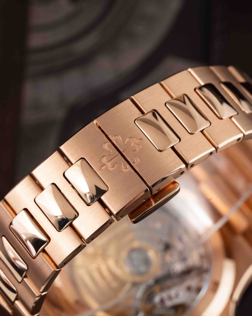 Patek Philippe Nautilus 5990/1R-001 2021