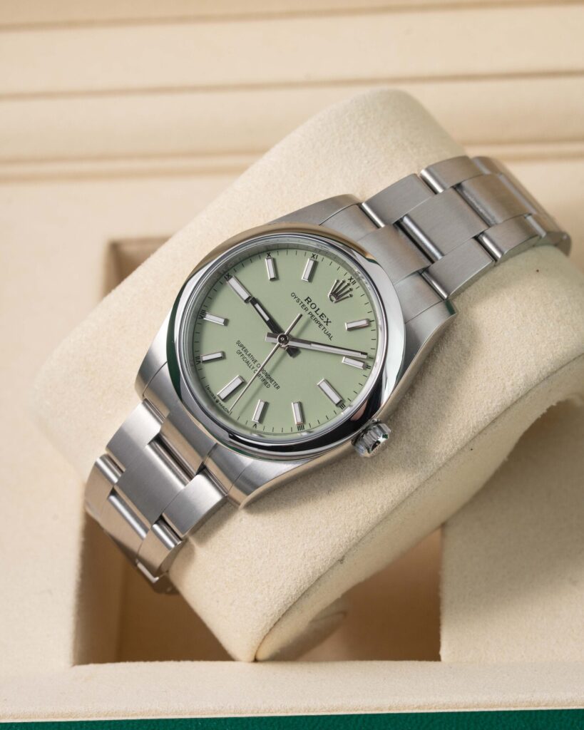 Rolex Oyster Perpetual 124200 2025