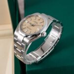 Rolex Oyster Perpetual 134300 2025