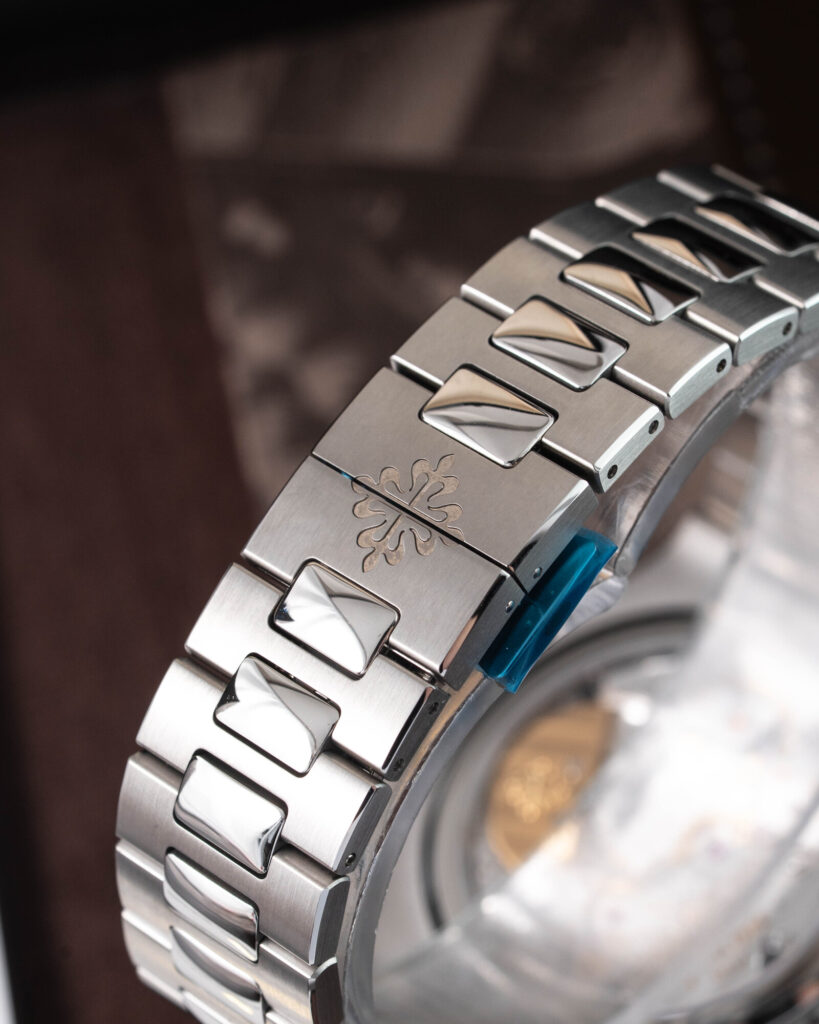 Patek Philippe Nautilus 5712/1A-001 2024