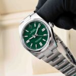 Rolex Oyster Perpetual 134300 2025