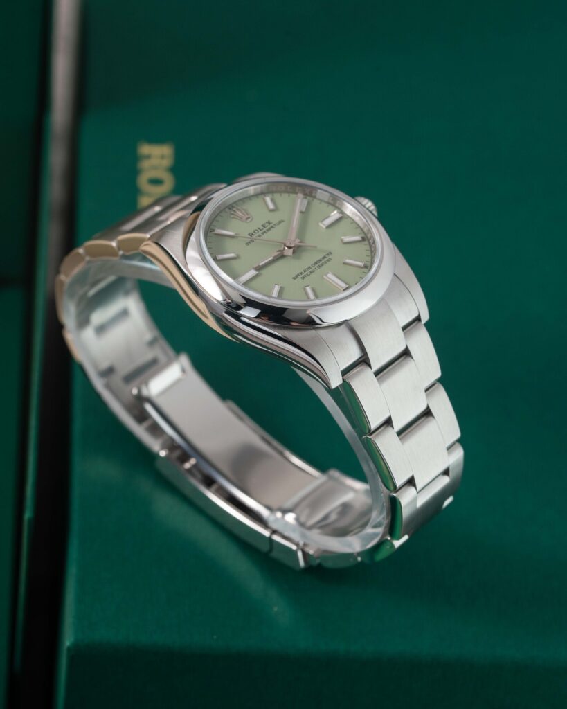 Rolex Oyster Perpetual 124200 2025