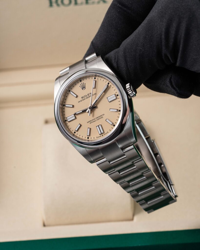 Rolex Oyster Perpetual 134300 2025