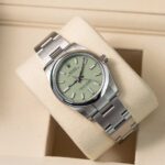 Rolex Oyster Perpetual 124200 2025