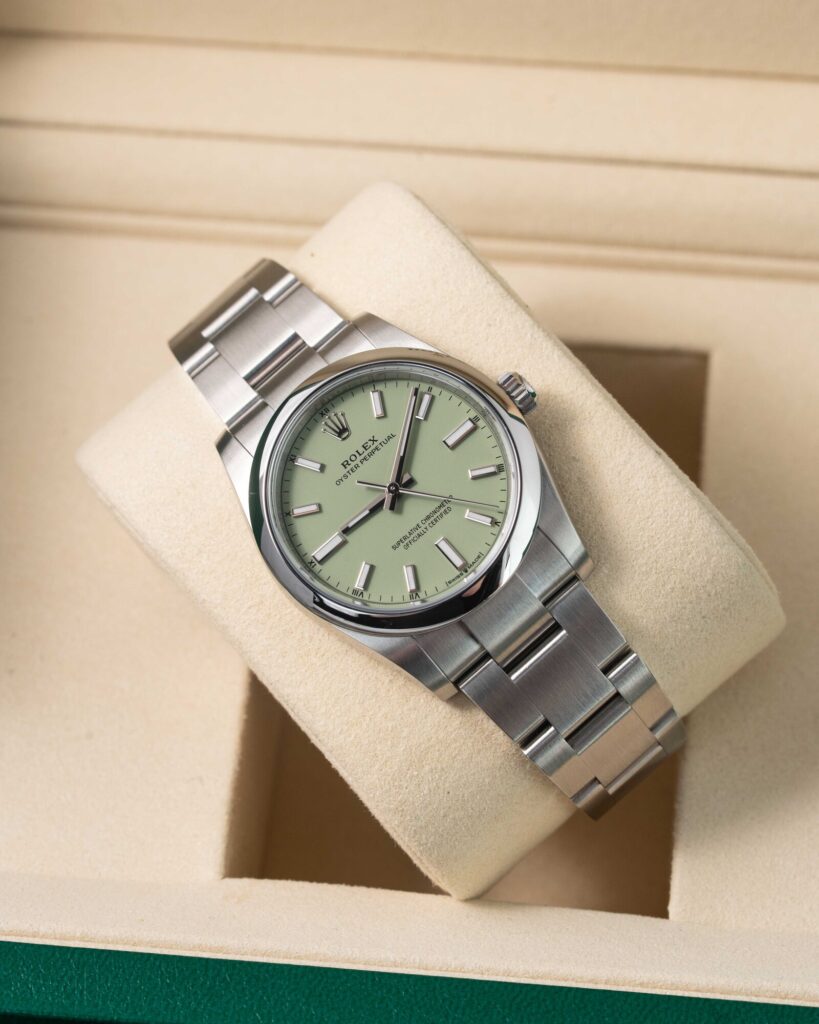 Rolex Oyster Perpetual 124200 2025