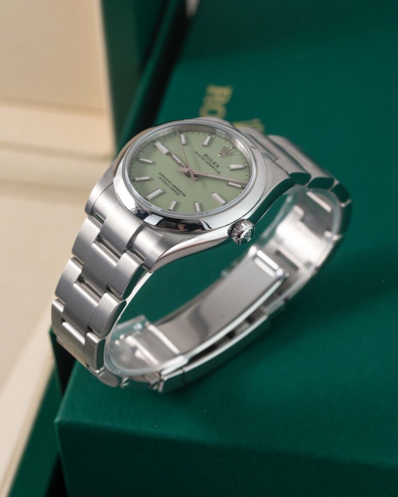Rolex Oyster Perpetual 124200 2025