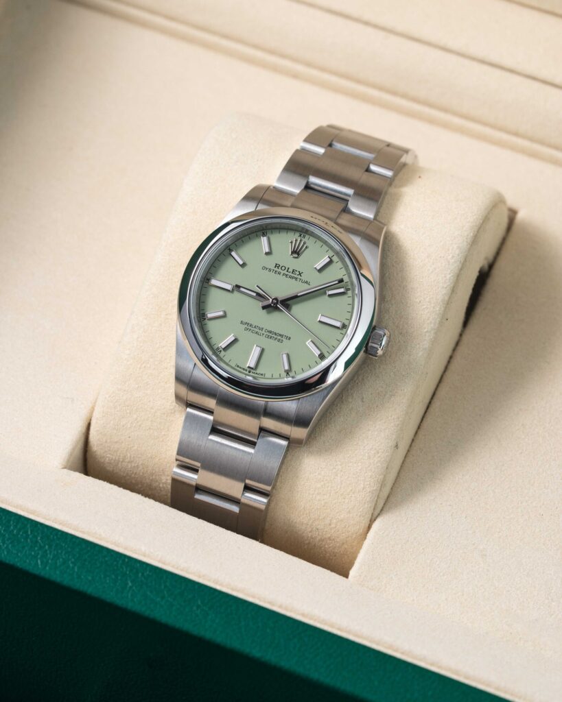 Rolex Oyster Perpetual 124200 2025