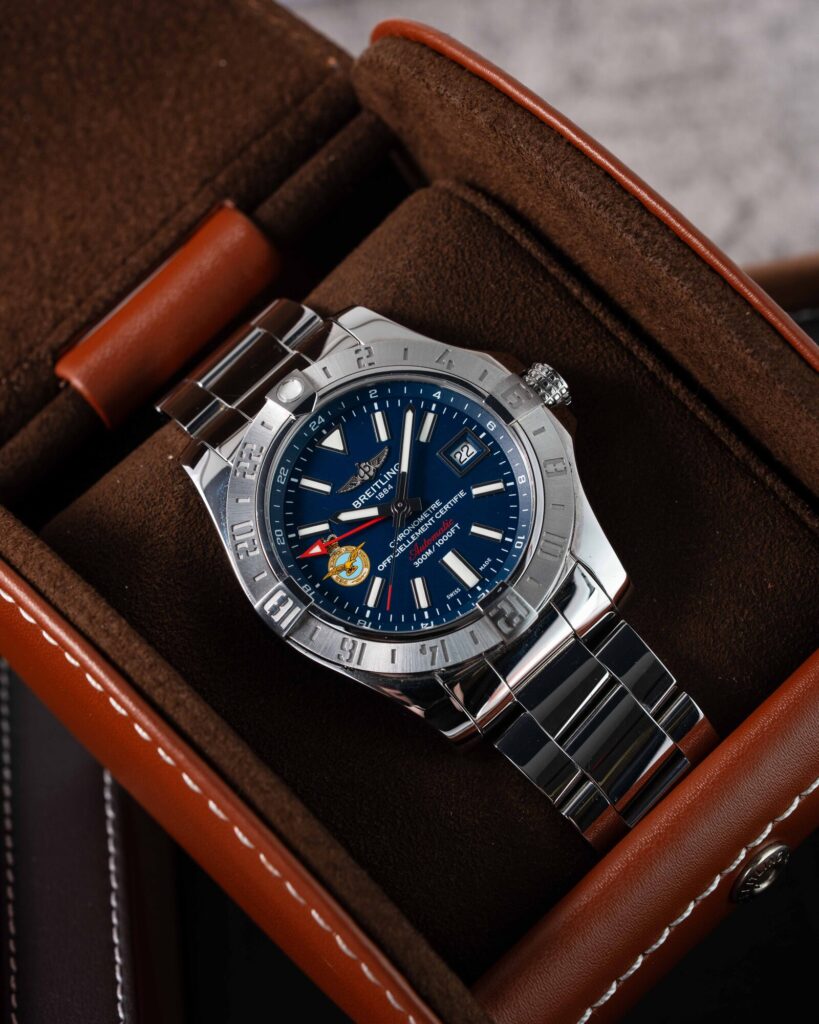 Breitling Avenger II GMT A323905A 2018