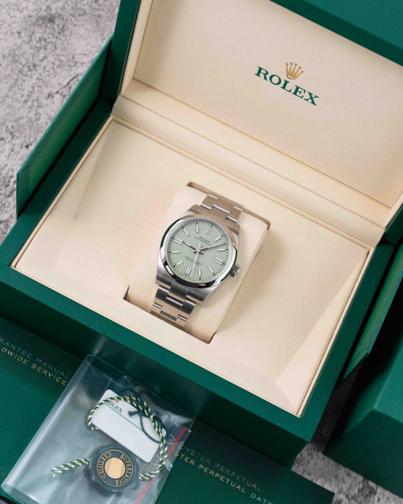 Rolex Oyster Perpetual 134300 2025