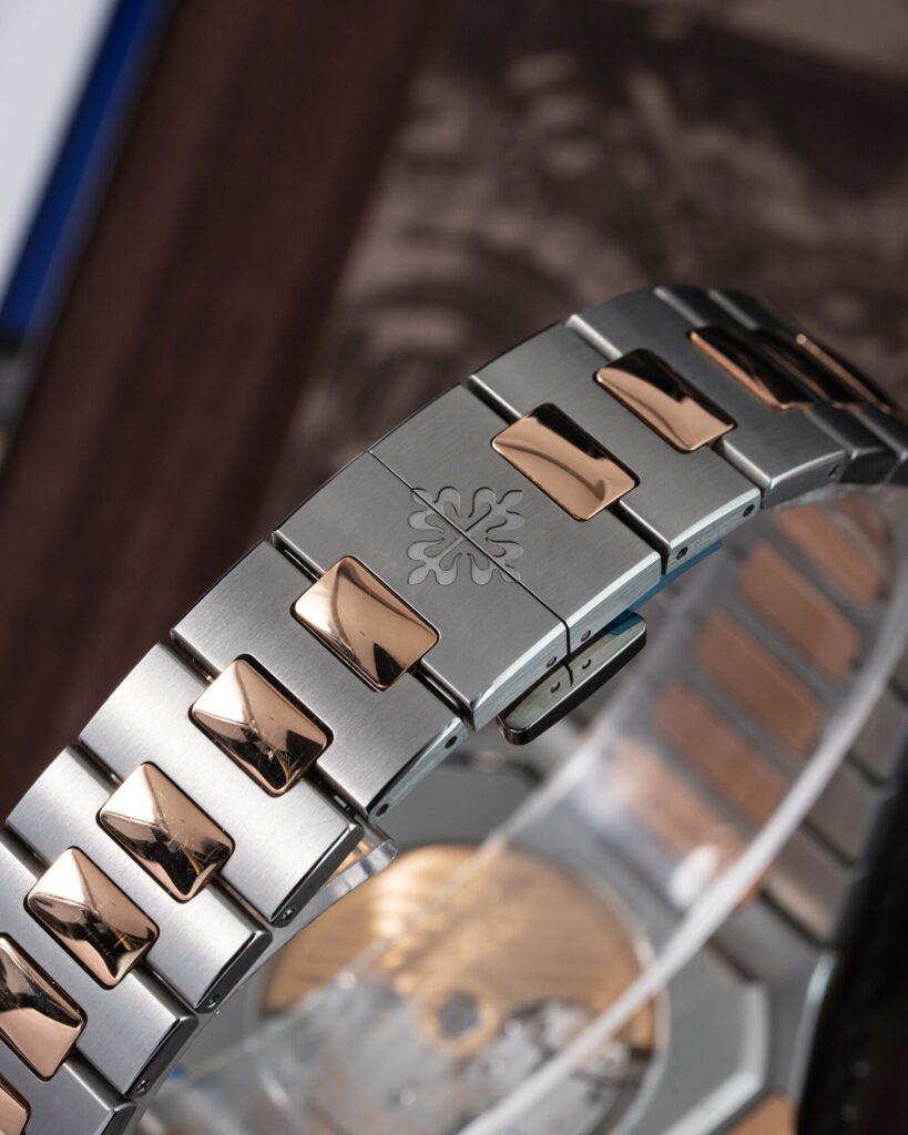 Patek Philippe Cubitus 5821/1AR-001 2025